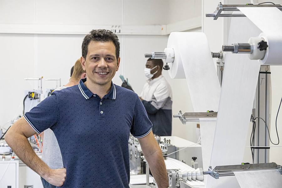 Emmanuel Nizard, l'entrepreneur qui a lancé Le Masque Français à Meudon.