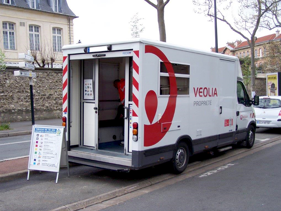 Camion de collecte des déchets toxiques / dangereux