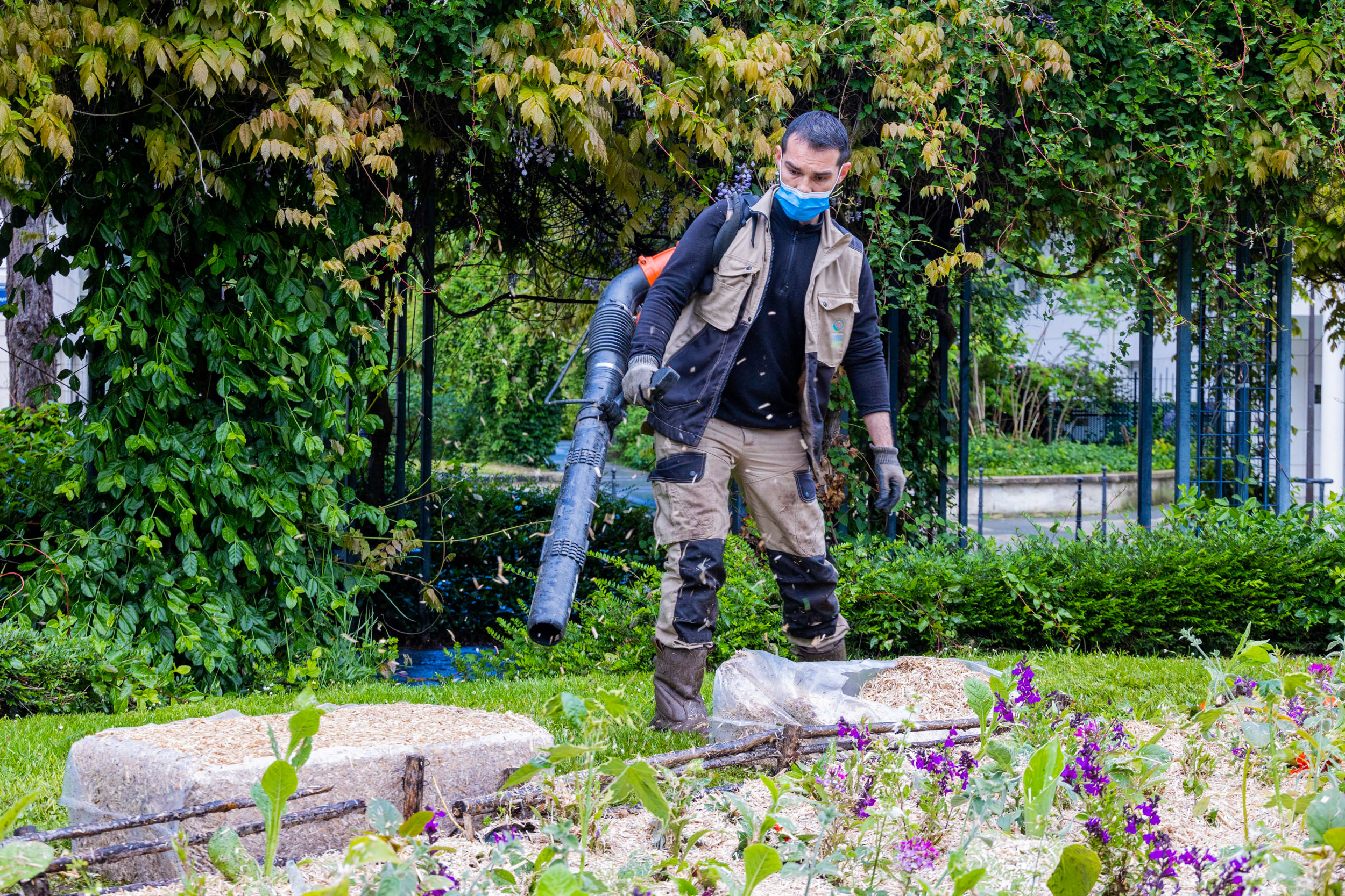 Jardiniers / fleurissement estival 2021 à Boulogne-Billancourt