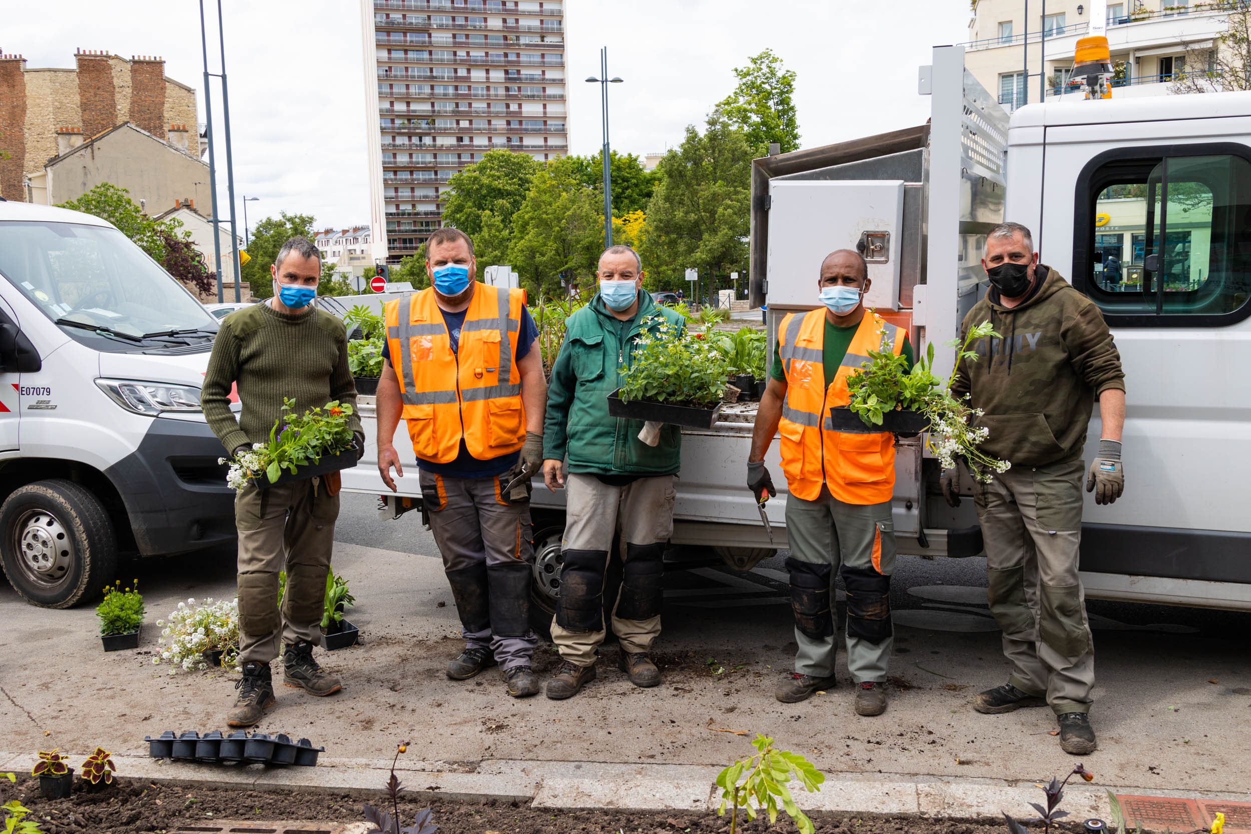 Fleurissement estival 2021, Vanves : jardiniers